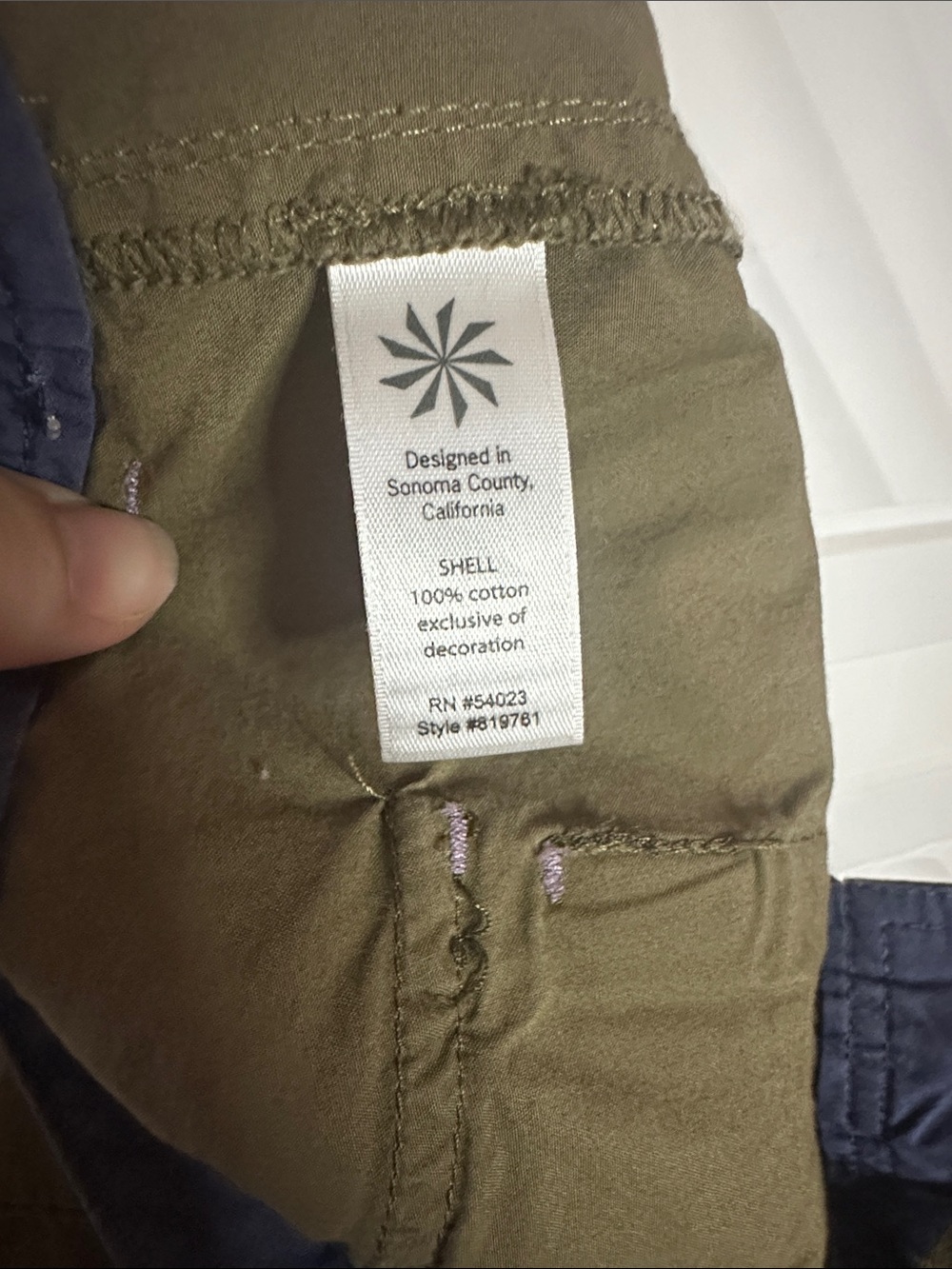 Athleta Olive Green Cargo Roll-Cuff Shorts - Picture 8 of 9